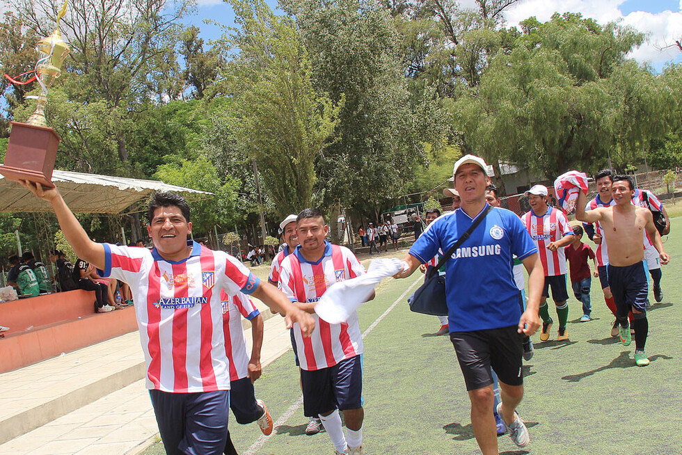 Postales de la final en la Primera de Ascenso y Primera B de la Liga Gremial