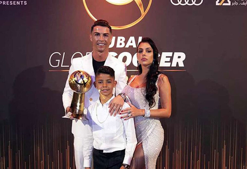 Cristiano Ronaldo se alza con su sexto Globe Soccer