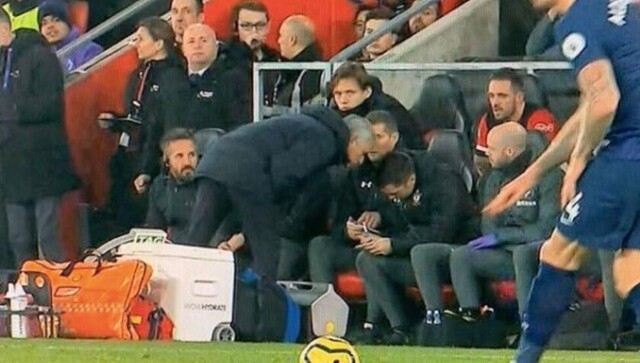Mourinho fue amonestado por  espiar al cuerpo técnico rival