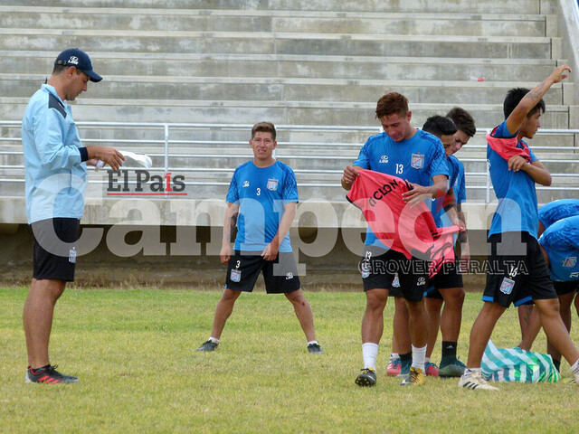 Ciclón sumó a Candia y Garay a las labores