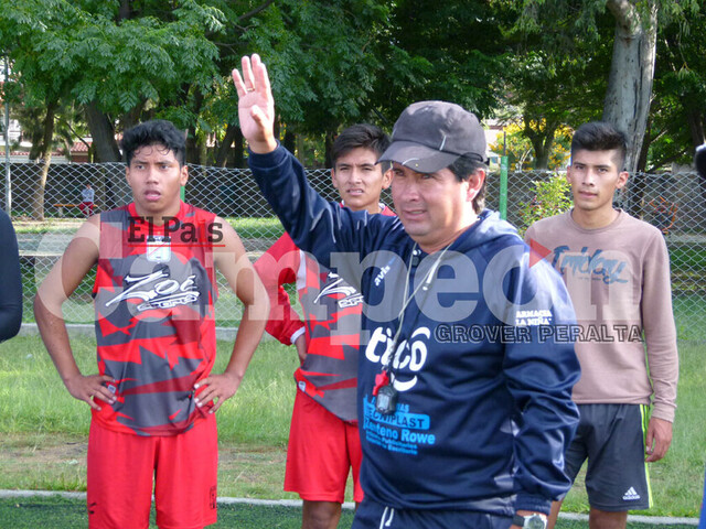 Juan Carlos Ríos vuelve al ruedo de Primera “A”