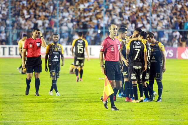 San José y The Strongest se quedaron en el camino