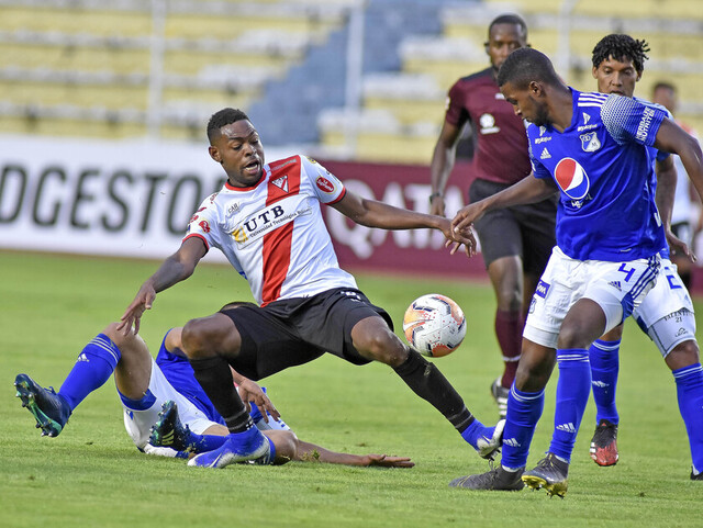 Equipos bolivianos fracasan en torneos internacionales