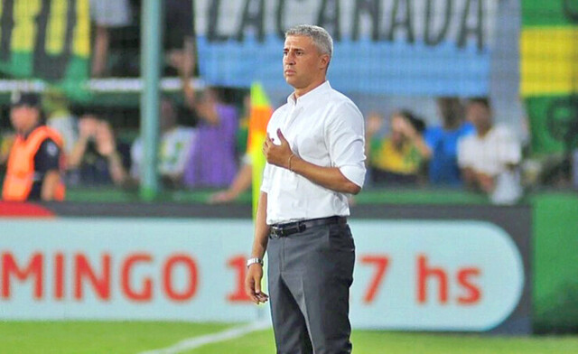 ¿Crespo le pone suplentes a River en un partido de la Superliga?