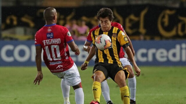 Peñarol logra un ajustado triunfo sobre Wilstermann