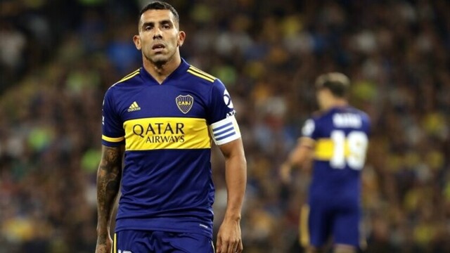 Tevez atacó a “los vivos” y ofreció colaborar en comedores