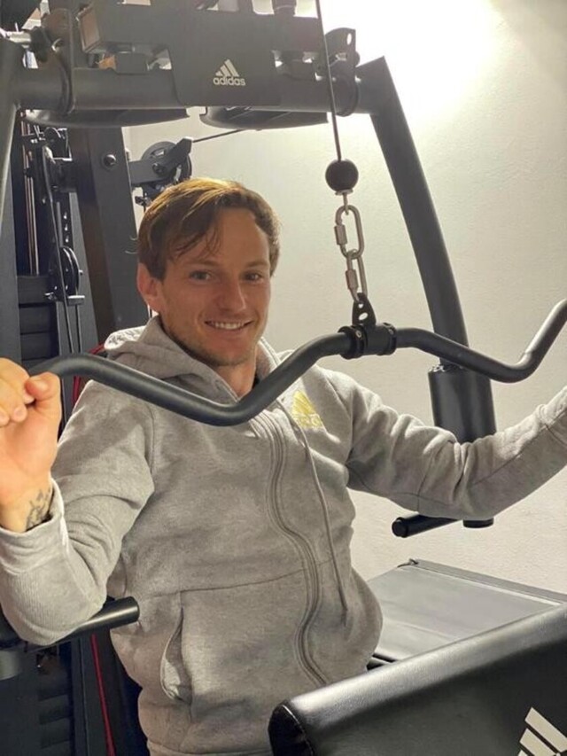 Rakitic: “Yo decidiré mi futuro; no soy un saco de patatas”