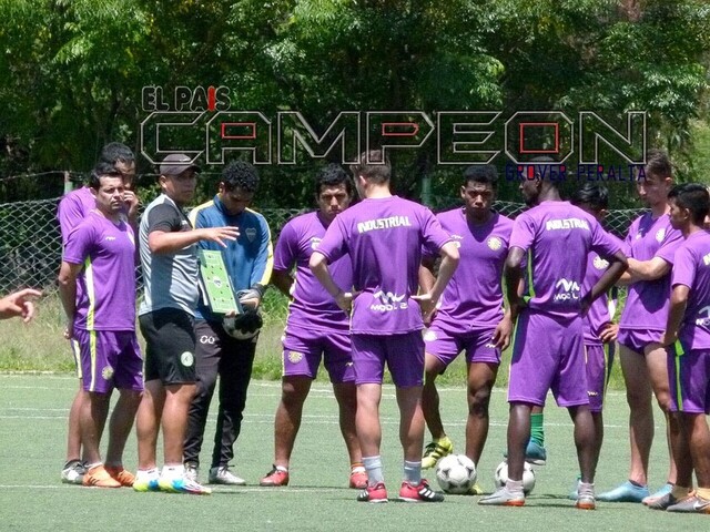 Futbolistas Agremiados gestiona apoyo para jugadores de la ATF