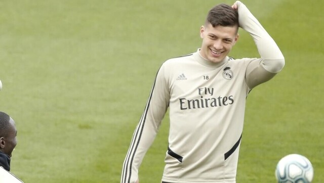 Luka Jovic se lesionó al caer de una terraza