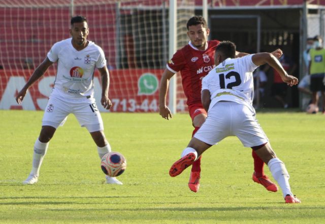 Real Santa Cruz pide el pago  de los sueldos