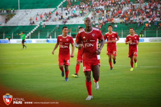 Mosquera jugará en Oriente Petrolero si se reanuda el torneo 