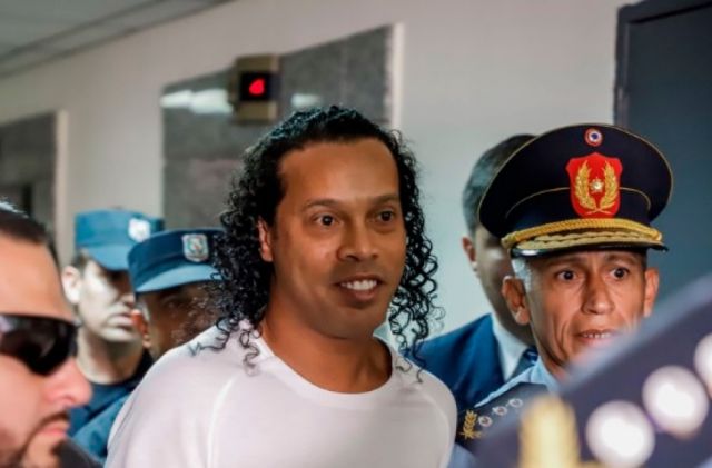 Ronaldinho queda en libertad