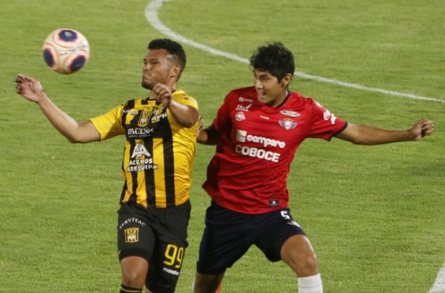 Wilstermann y The Strongest empataron en el Félix Capriles 