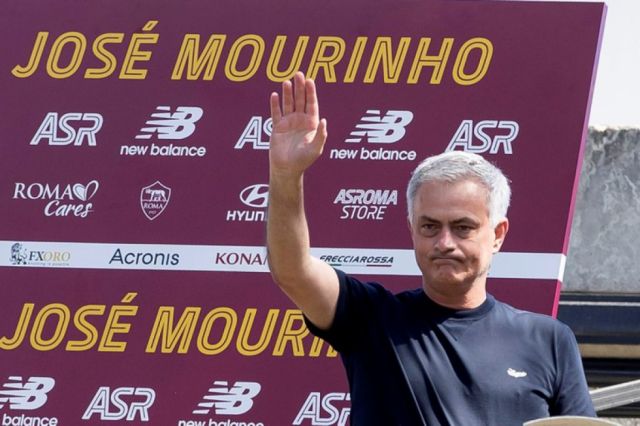 José Mourinho fue presentado como técnico de la Roma
