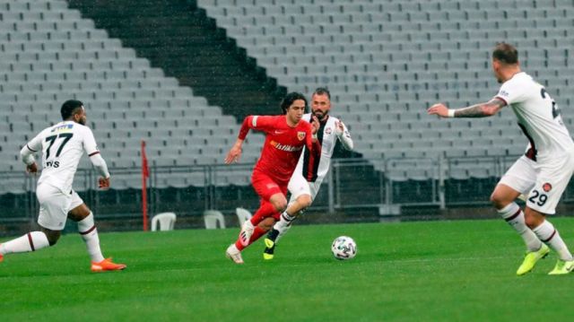 ¿Quién es Emre Demir?, la nueva joya del Barcelona para superar a Messi