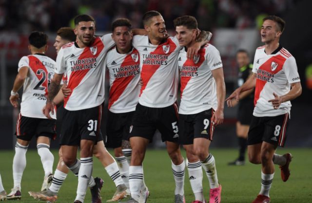 Milan evalúa fichar a una de las joyas del fútbol argentino 