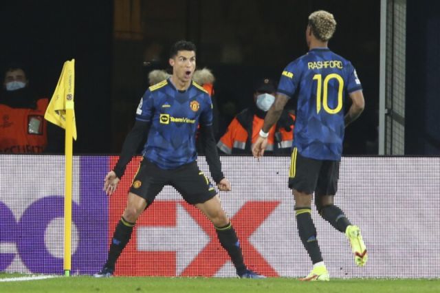 Cristiano aportó en el triunfo que clasificó al Manchester
