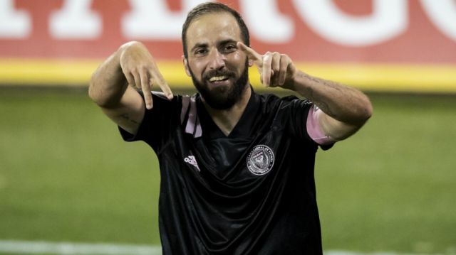 Higuaín descartó volver a una  Liga de alta competencia 