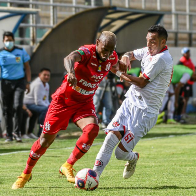Vinto frenó con un empate al campeón en Cochabamba