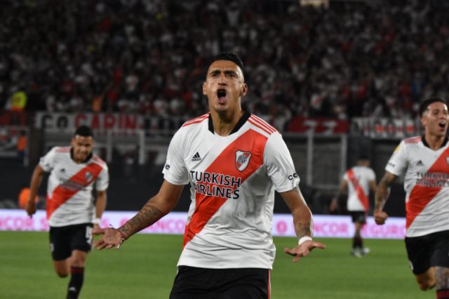 En un partido vibrante, River Plate goleó 4-2 a Argentinos 