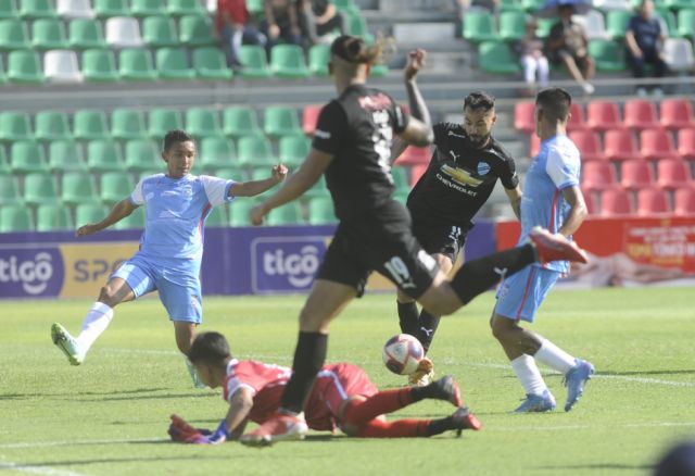 Bolívar y Blooming en un duelo para alquilar butacas  