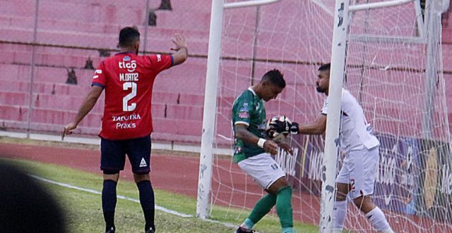 La razón por la que Real Tomayapo observa la planilla del cotejo ante Wilstermann
