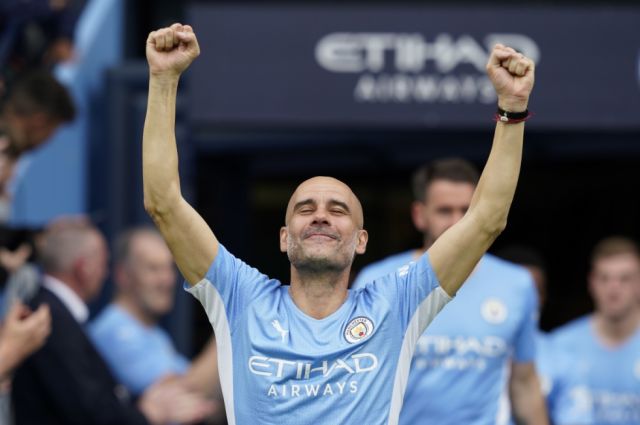 El City remonta y gana la Premier League