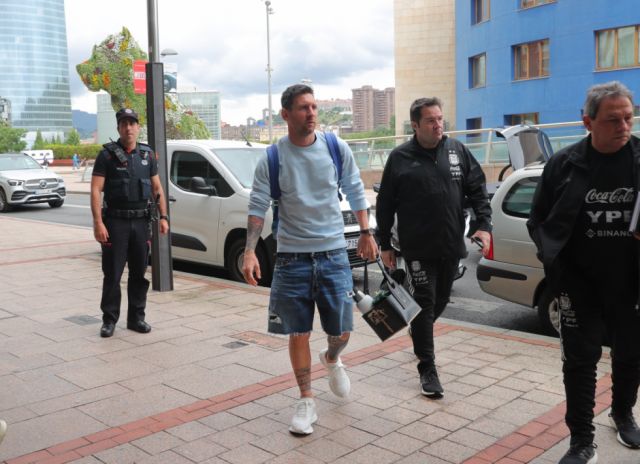 Messi llegó a Bilbao y Scaloni ya planea la final ante Italia