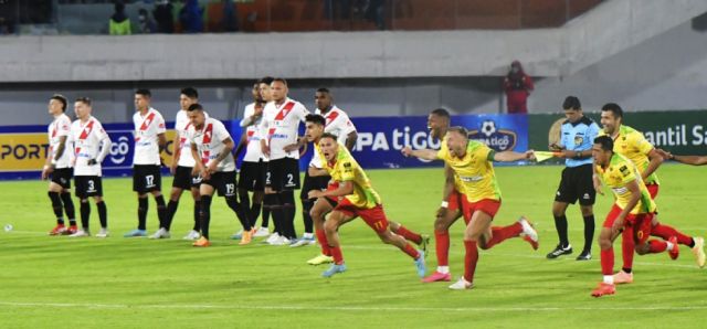 Palmaflor ingresa a la semifinal  con el corazón por delante