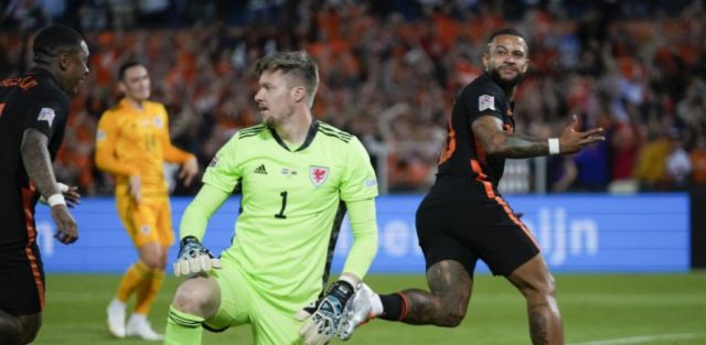 Memphis salva a Países Bajos