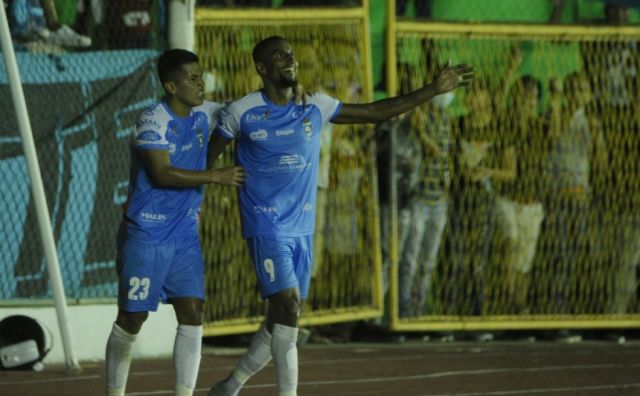 Blooming anota una goleada  ante un frágil Real Santa Cruz 