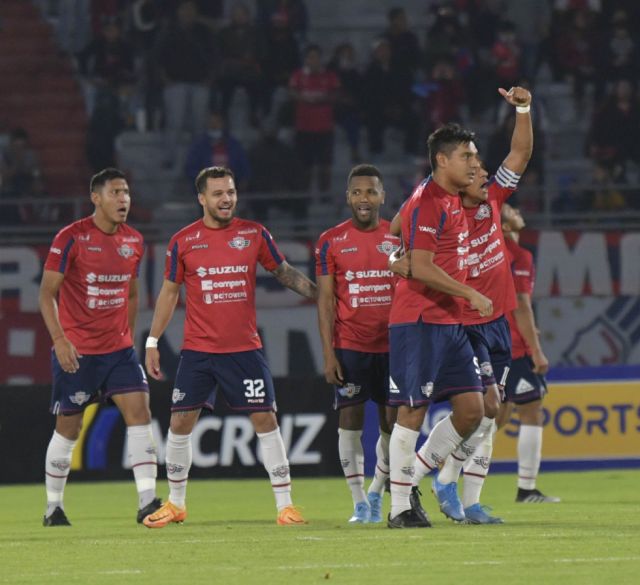 El “Pícaro” Castillo salva a Wilstermann
