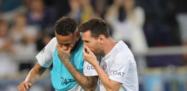 Neymar se cansó de las críticas y salió a defender a Messi