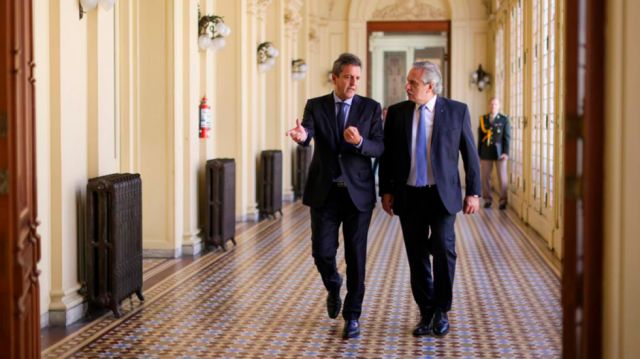 Gobierno argentino cita a empresarios y sindicalistas para solucionar la “inflación”