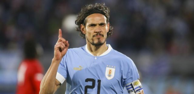 Cavani se decide entre dos  equipos de la Liga española 