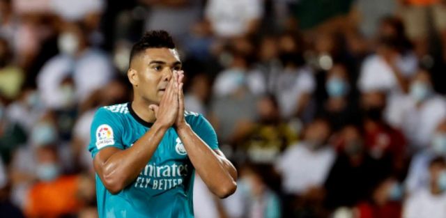 El Real Madrid no acudirá al  mercado si se va Casemiro