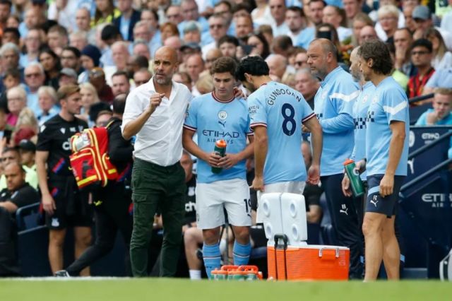 Pep Guardiola llenó de  elogios a Julián Álvarez