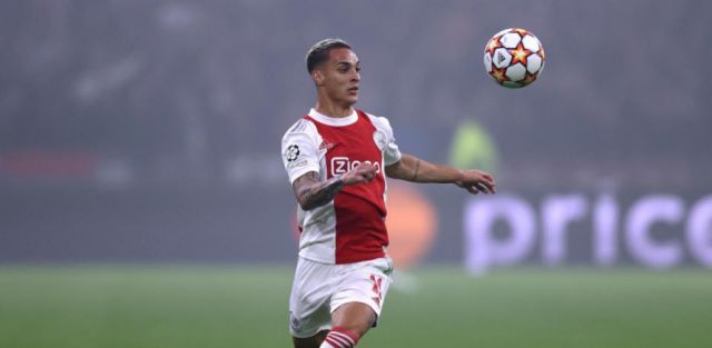 Manchester desembolsó 100  millones de euros por Antony