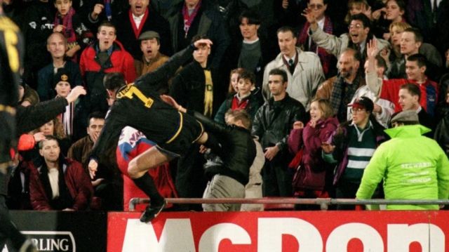 Eric Cantona recordó su brutal  patada a un espectador 