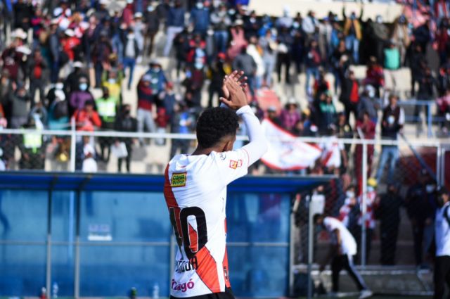 El tarijeño Moisés Paniagua debutó con gol y se convirtió en el más joven en marcar en División Profesional