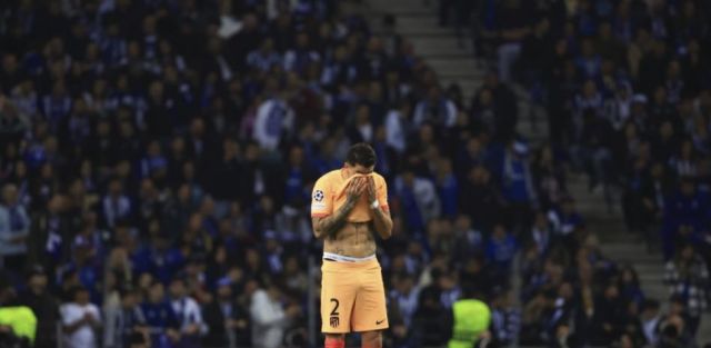 Un Atlético sin defensa y sin alma se despide de Europa