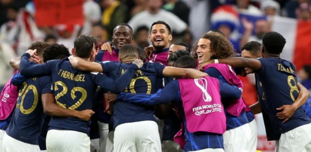 Francia demuestra que es mucho más  que Mbappé para meterse en semis