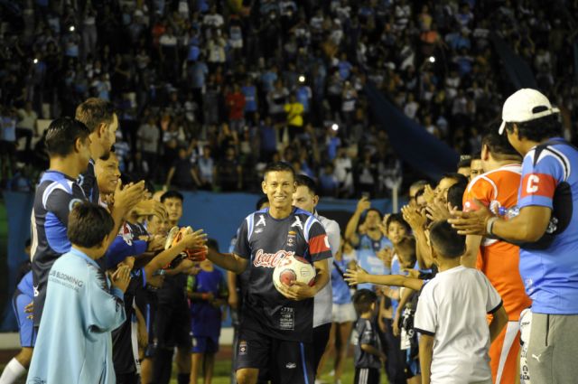 Joselito Vaca cierra una carrera como  ícono del fútbol cruceño 