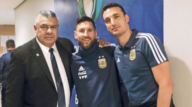 Chiqui Tapia habló del futuro de  Scaloni al mando de Argentina