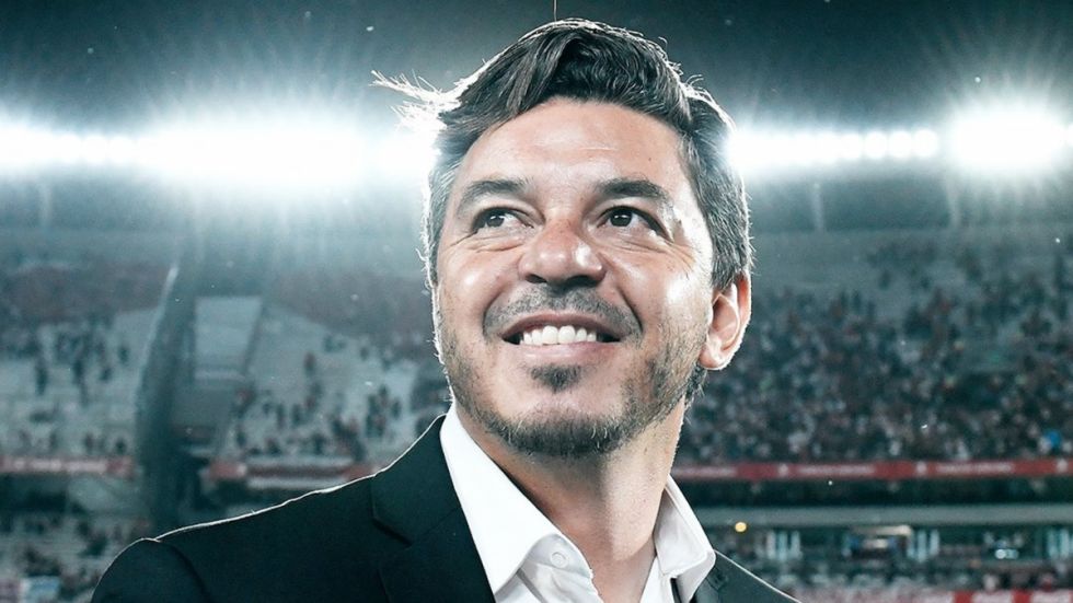 Marcelo Gallardo dirigirá a  Cristiano contra Messi