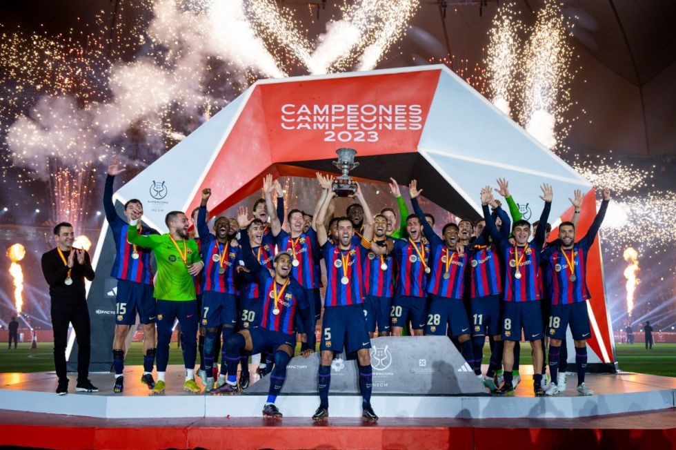 Un Barça estelar baila al Real  Madrid para ser Supercampeón