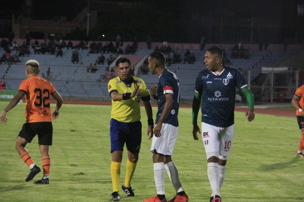 Con gol de Marvin Bejarano, Royal Pari triunfa en Tarija ante Real Tomayapo