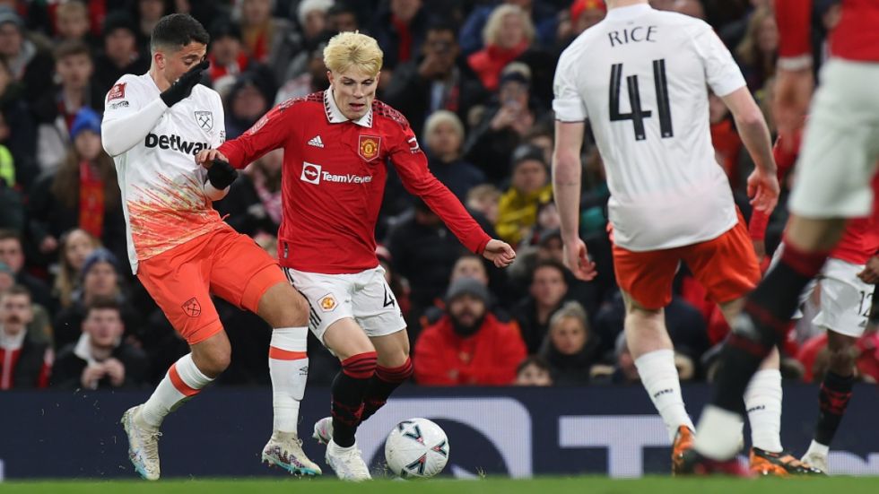 Golazo de Garnacho a lo Cristiano Ronaldo para la remontada de Manchester (video)