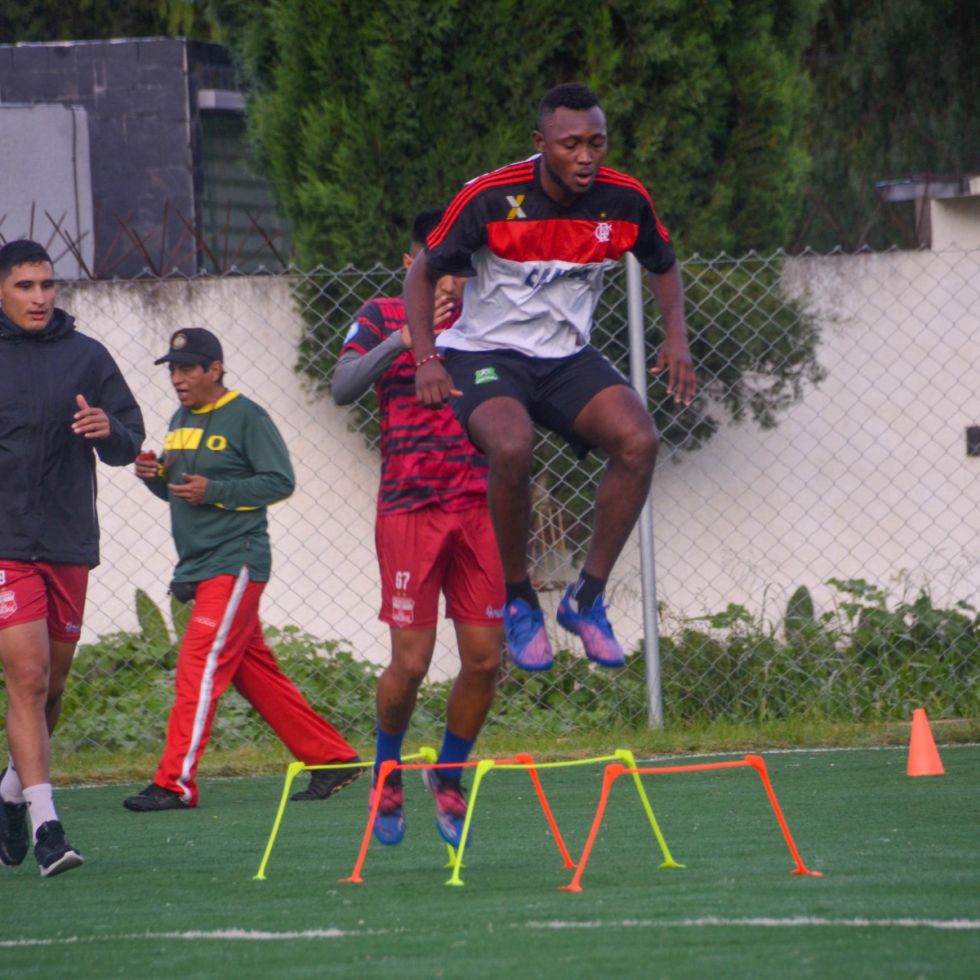 Municipal ya tiene entrenando a sus dos fichajes esperados 