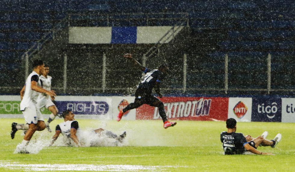 Palmaflor derrota a Blooming  en un partido de 132 minutos 